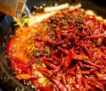 重庆火锅的魅力：十七门老火锅的味觉盛宴